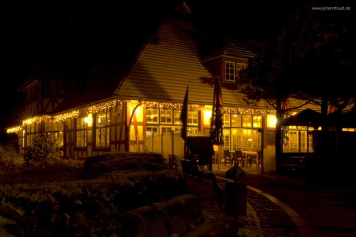 Das Zingster Kurhaus bei Nacht